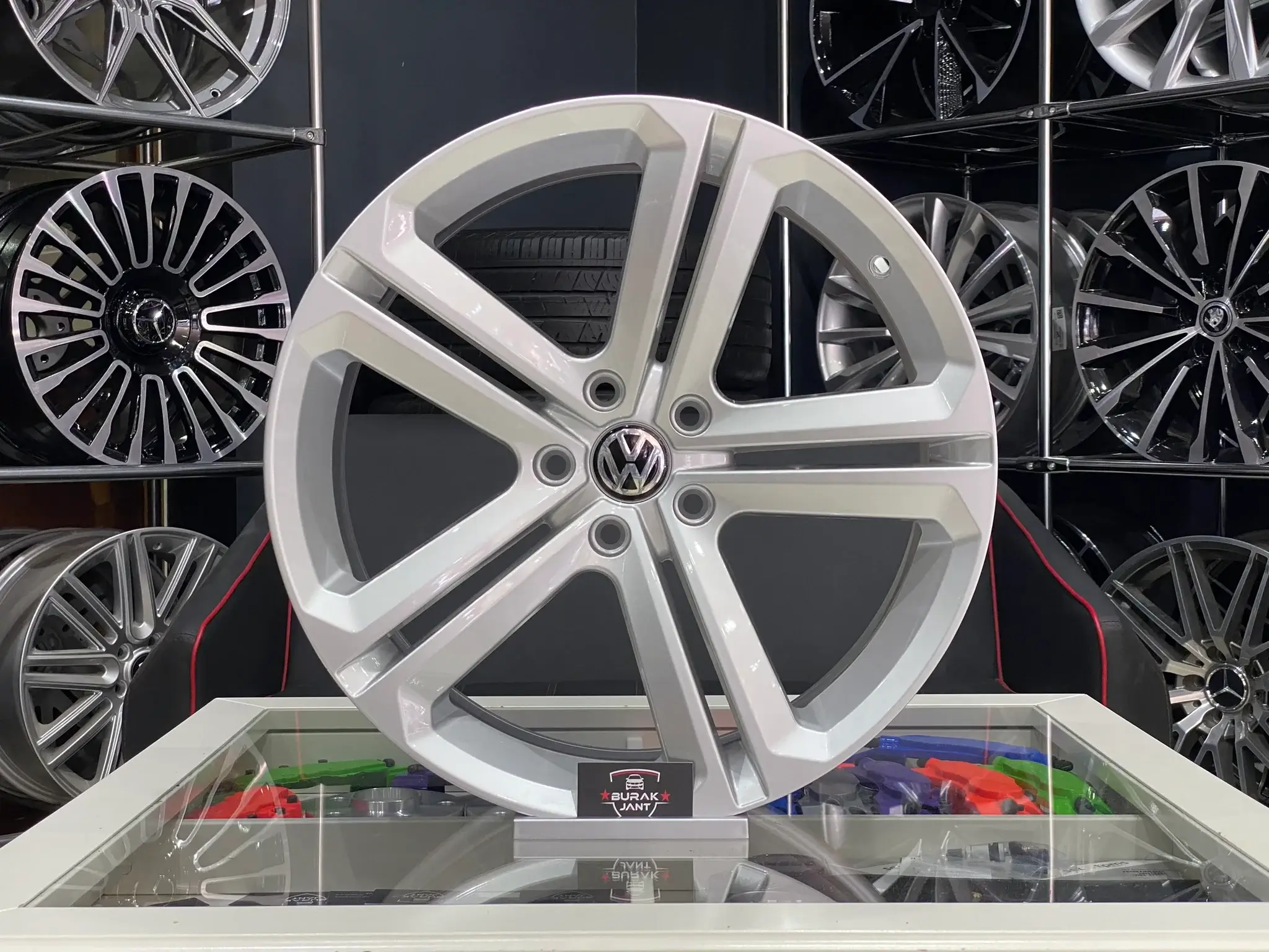 18 İNÇ 5X112 VOLKSWAGEN MALLORY JANT MODELİ