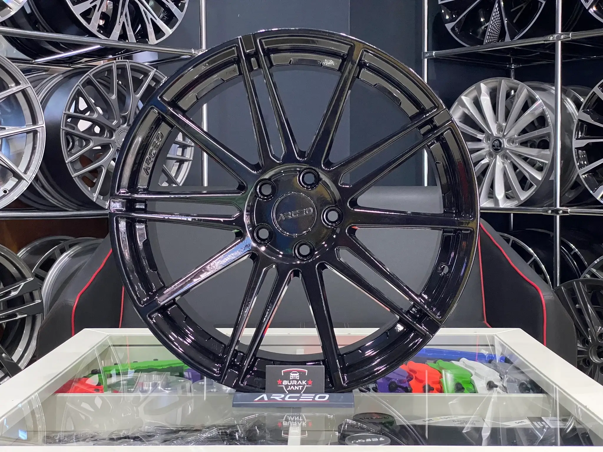 ARCEO MALLORCA 18 İNÇ 5X112 GLOSSY BLACK JANT MODELİ