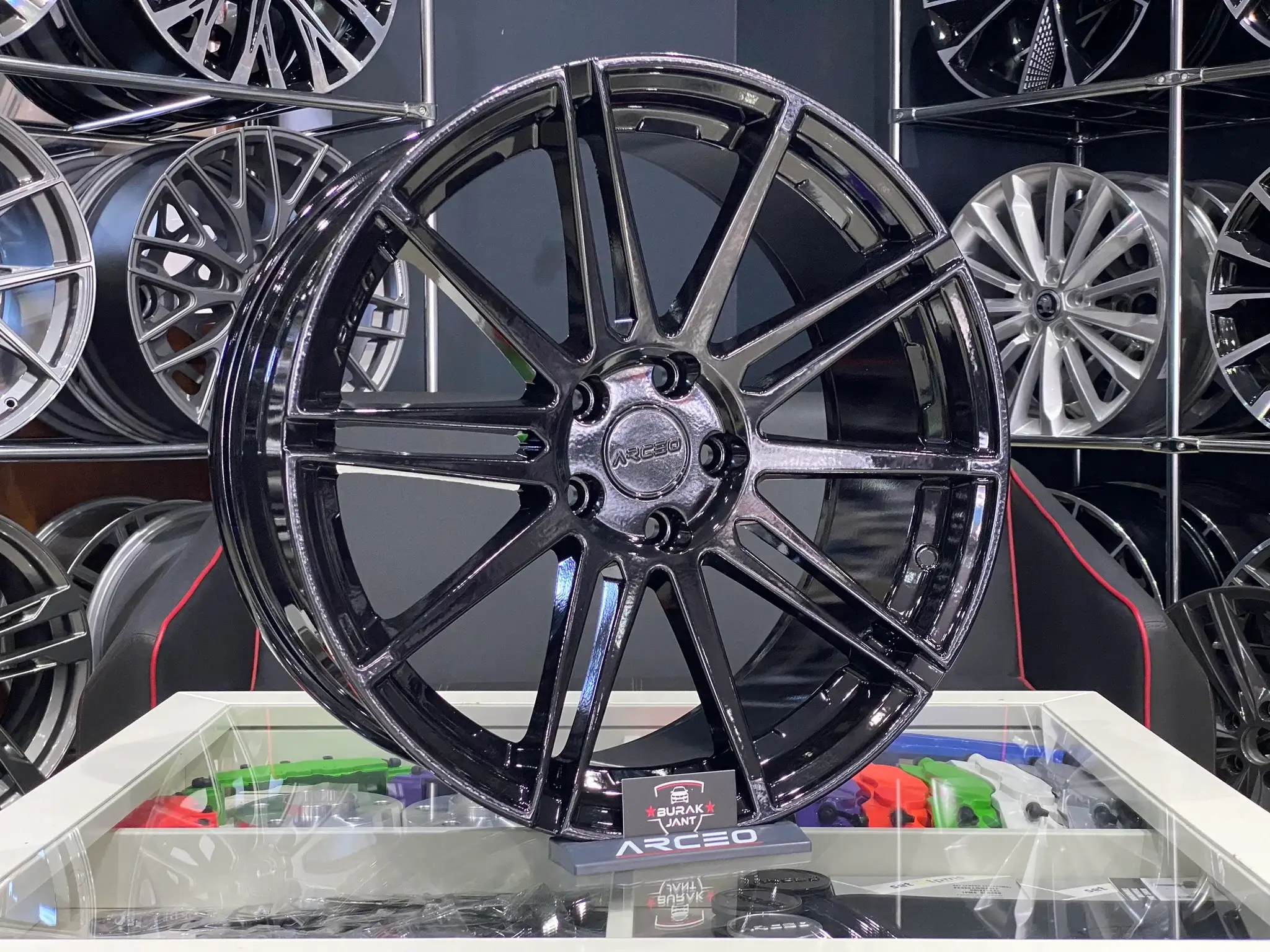 ARCEO MALLORCA 18 İNÇ 5X112 GLOSSY BLACK JANT MODELİ