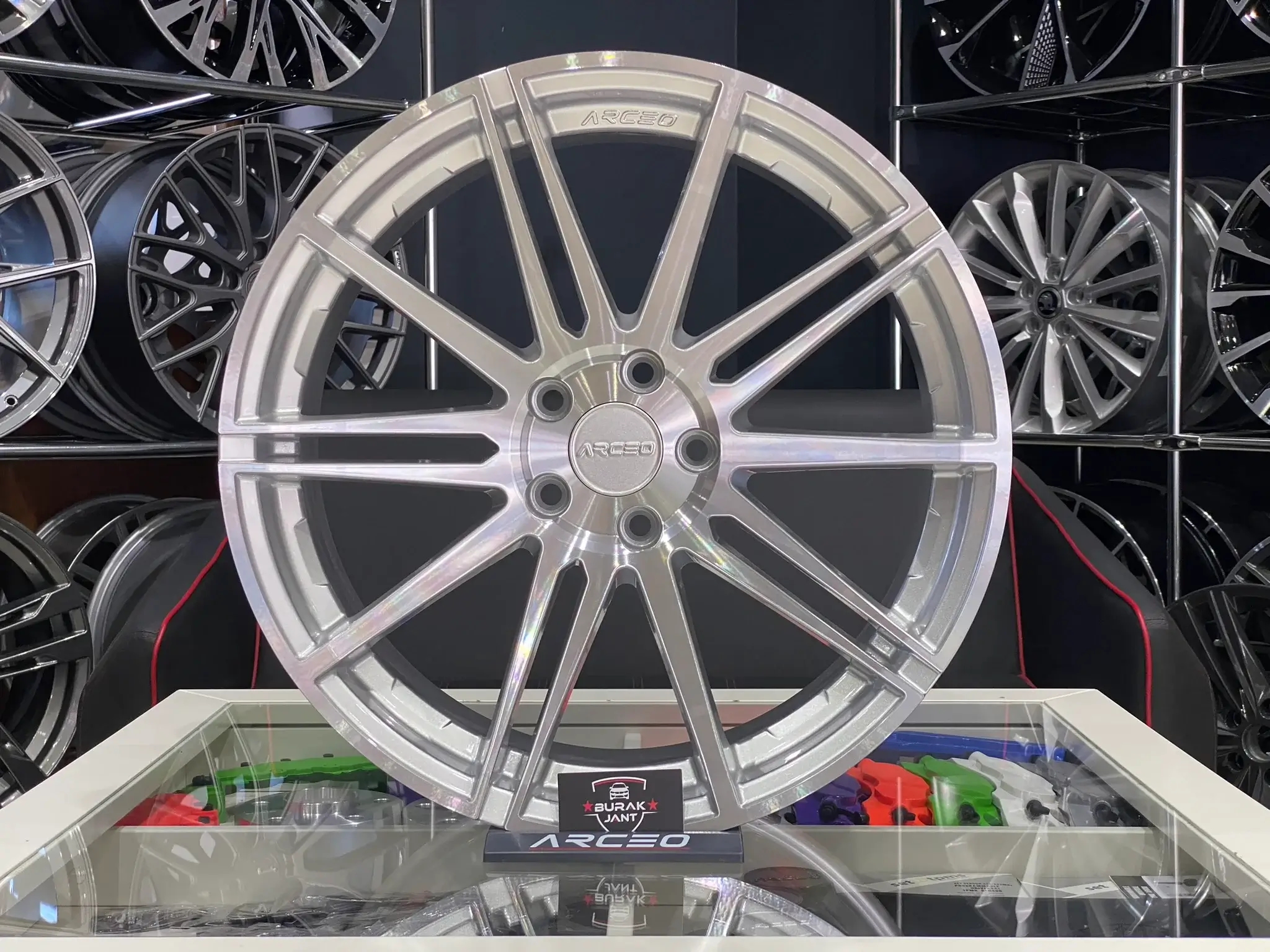 ARCEO MALLORCA 18 İNÇ 5X112 SİLVER DİAMOND JANT MODELİ