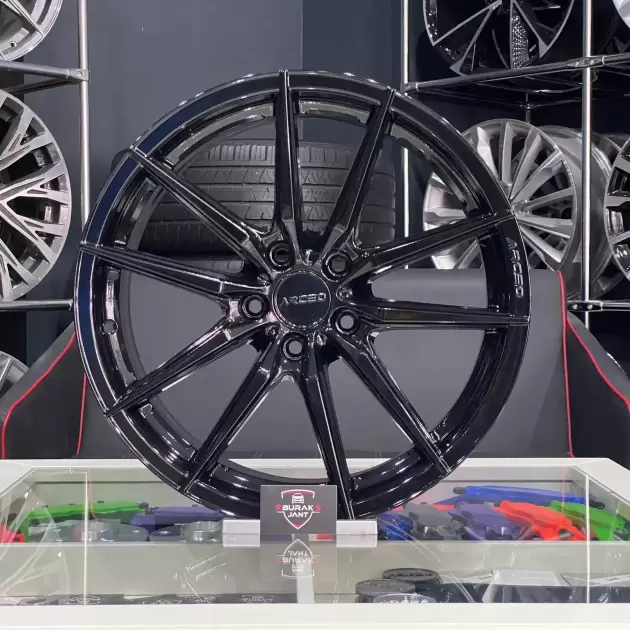 ARCEO MONACO 18 İNÇ 5X112 GLOSSY BLACK ÖN/ARKA JANT MODELİ