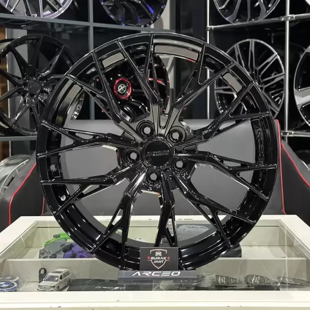 ARCEO ROMA 19 İNÇ 5X112 GLOSSY BLACK ÖN/ARKA JANT MODELİ