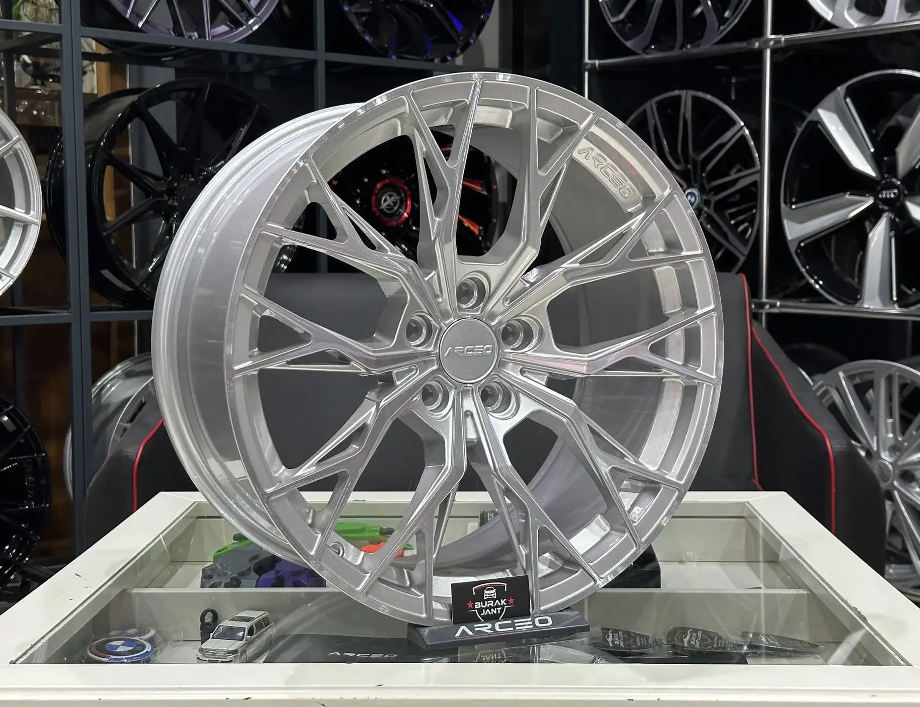 ARCEO ROMA 19 İNÇ 5X112 SİLVER DİAMOND ÖN/ARKA JANT MODELİ