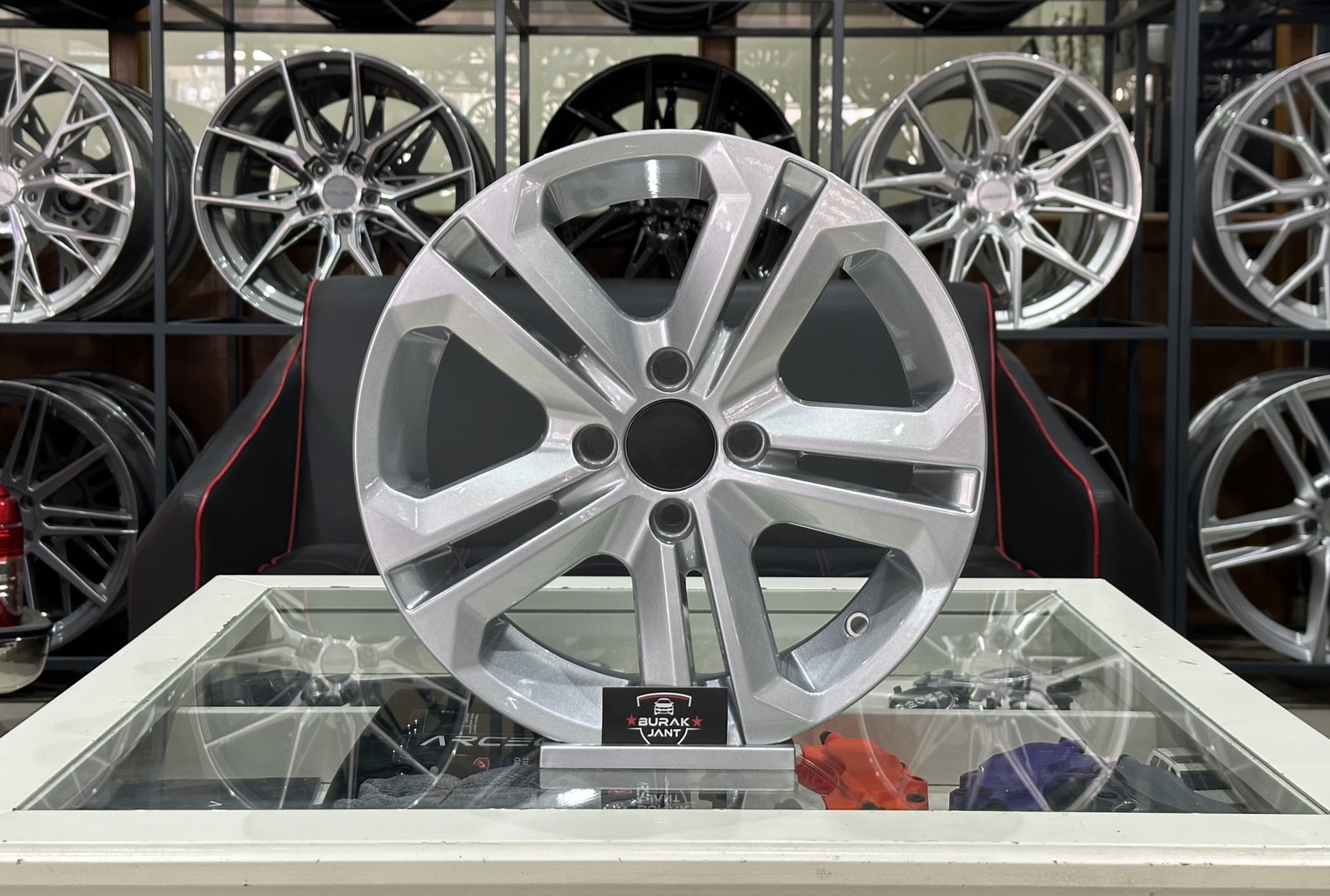 15 İNÇ 4X100 HONDA RENAULT FİAT UYUMLU MALLORY JANT MODELİ (4ADET)