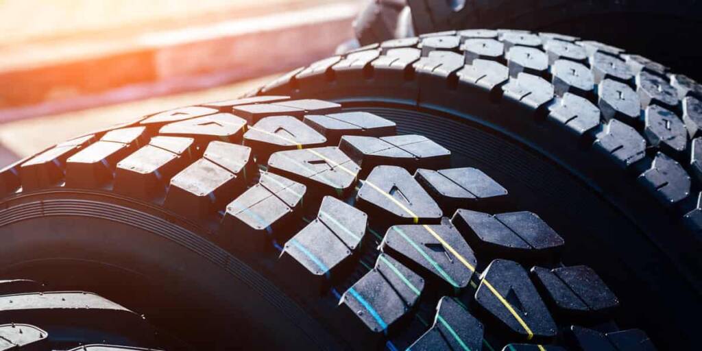 Araç Performansı Üzerinde Yaz Lastiklerinin Rolü