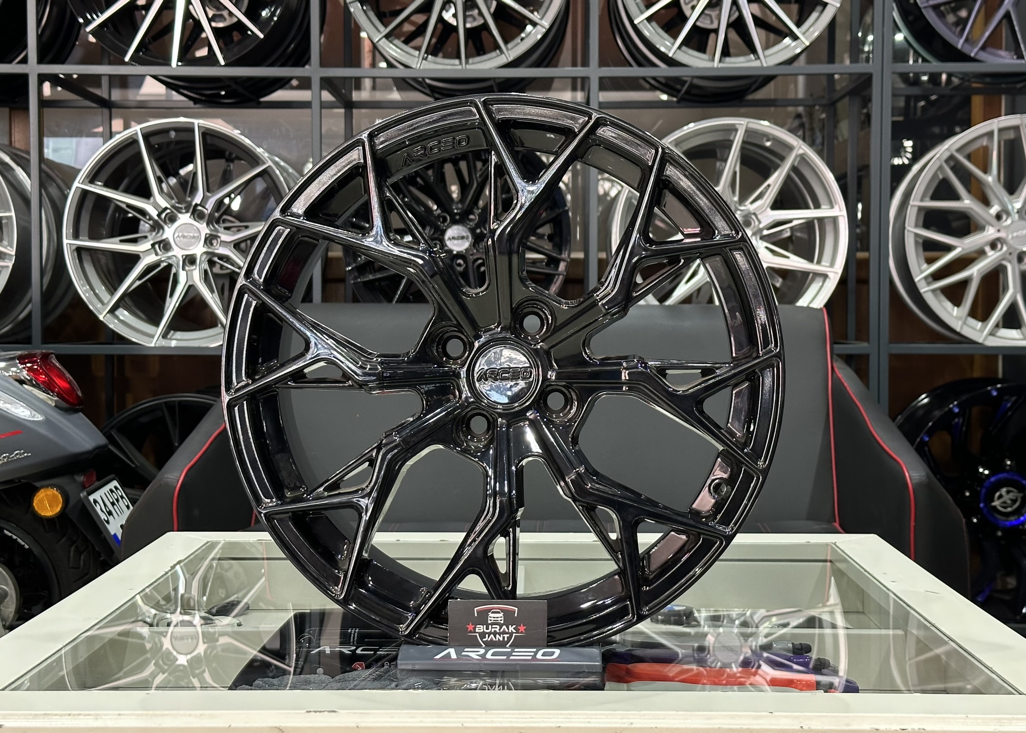ARCEO ROMA 17 İNÇ 4X100 GLOSSY BLACK M01 JANT MODELİ (4ADET)