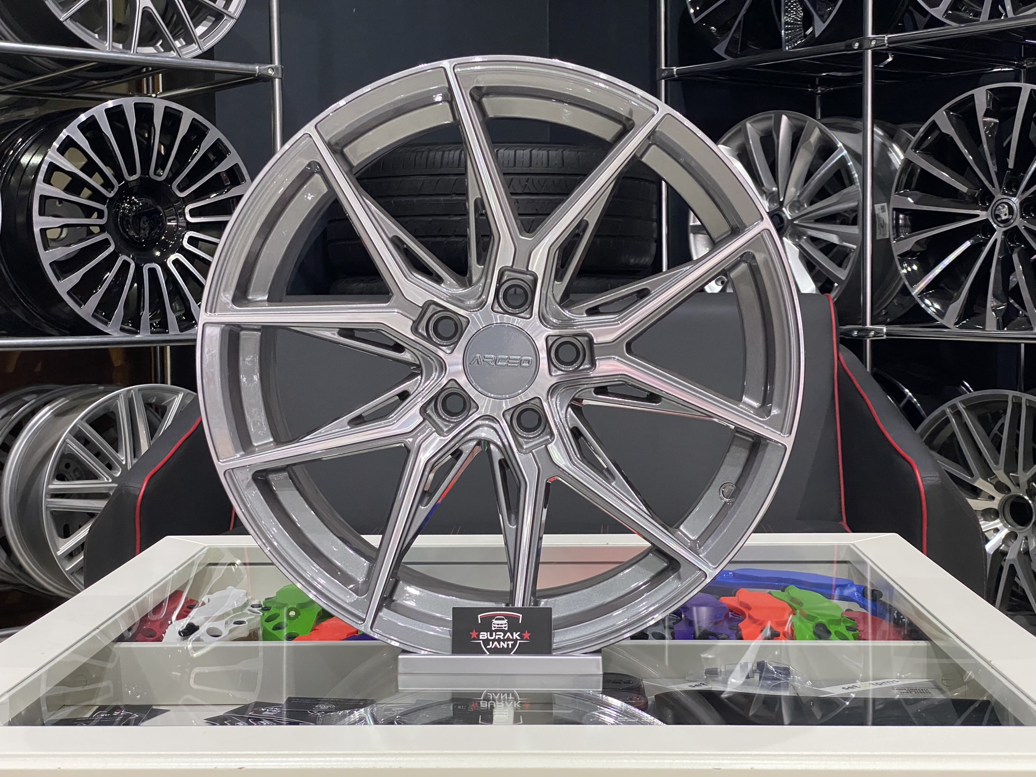 ARCEO MARSEİLLE 18 İNÇ 5X112 TİTAN DİAMOND JANT MODELİ (4ADET)