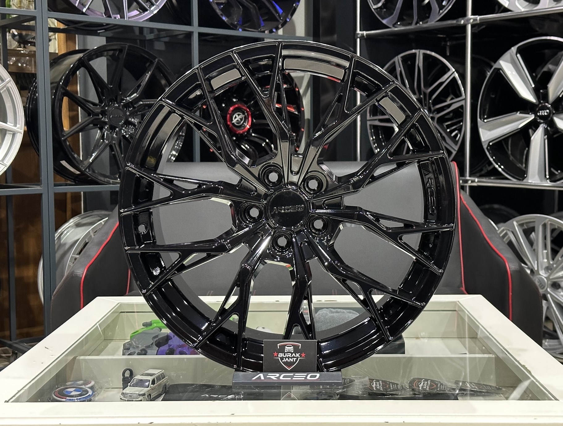 ARCEO ROMA 17 İNÇ 5X100 GLOSSY BLACK JANT MODELİ (4ADET)