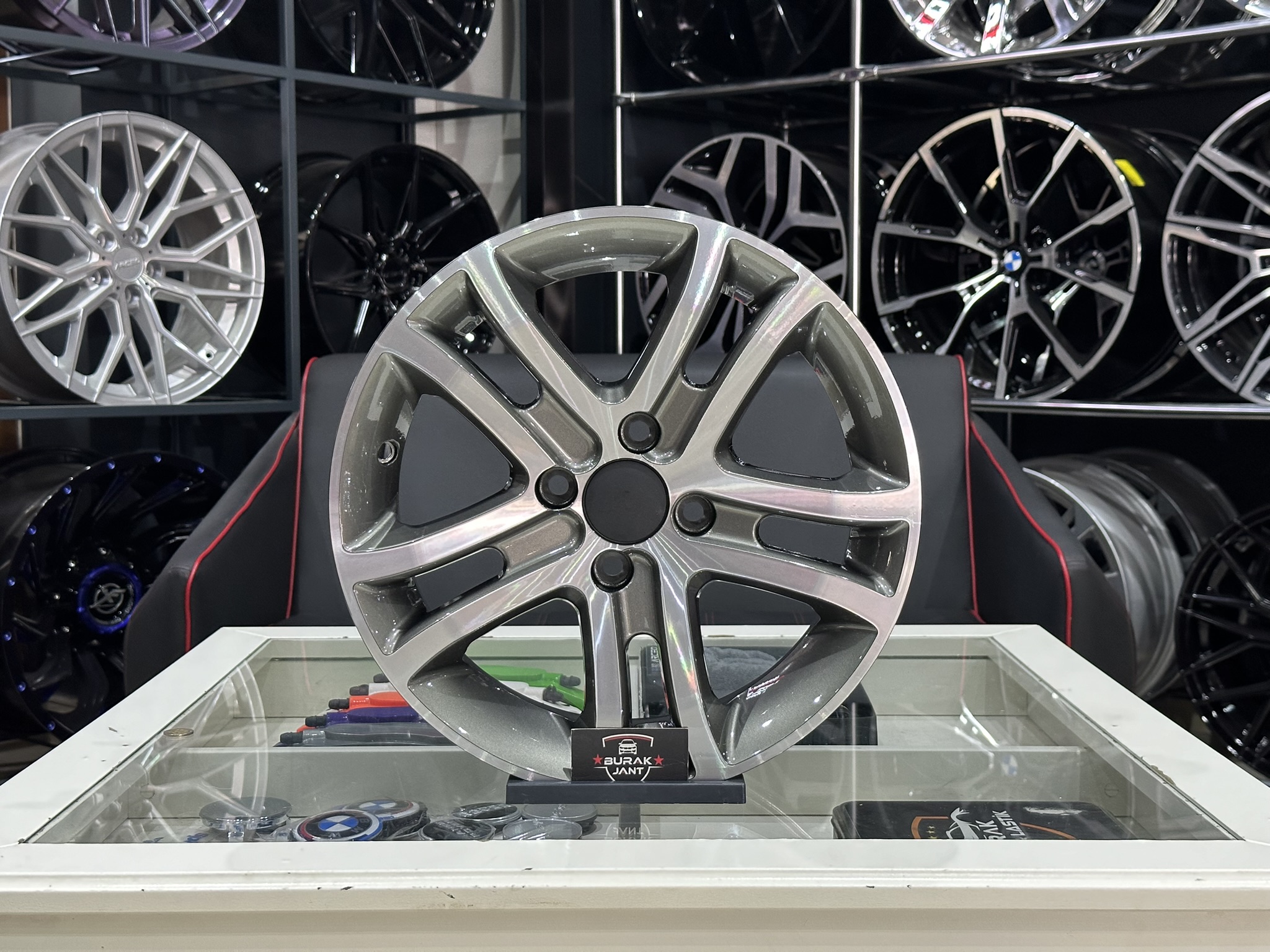 15 İNÇ 4X100 HONDA RENAULT FİAT UYUMLU SAVANNAH GUN METAL DİAMOND JANT MODELİ (4ADET)