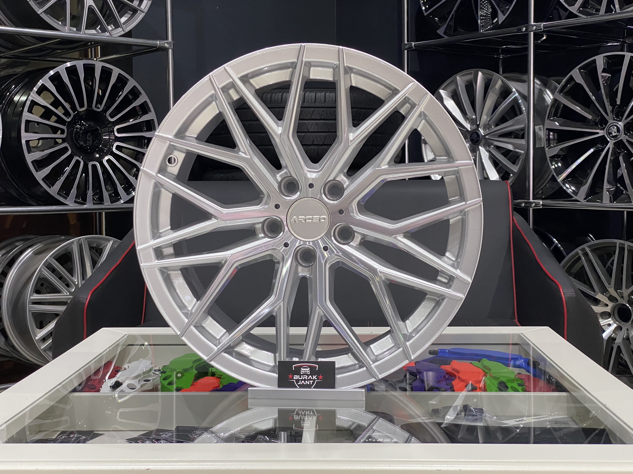 ARCEO VALENCİA 18 İNÇ 5X100 SİLVER DİAMOND JANT MODELİ (4ADET)