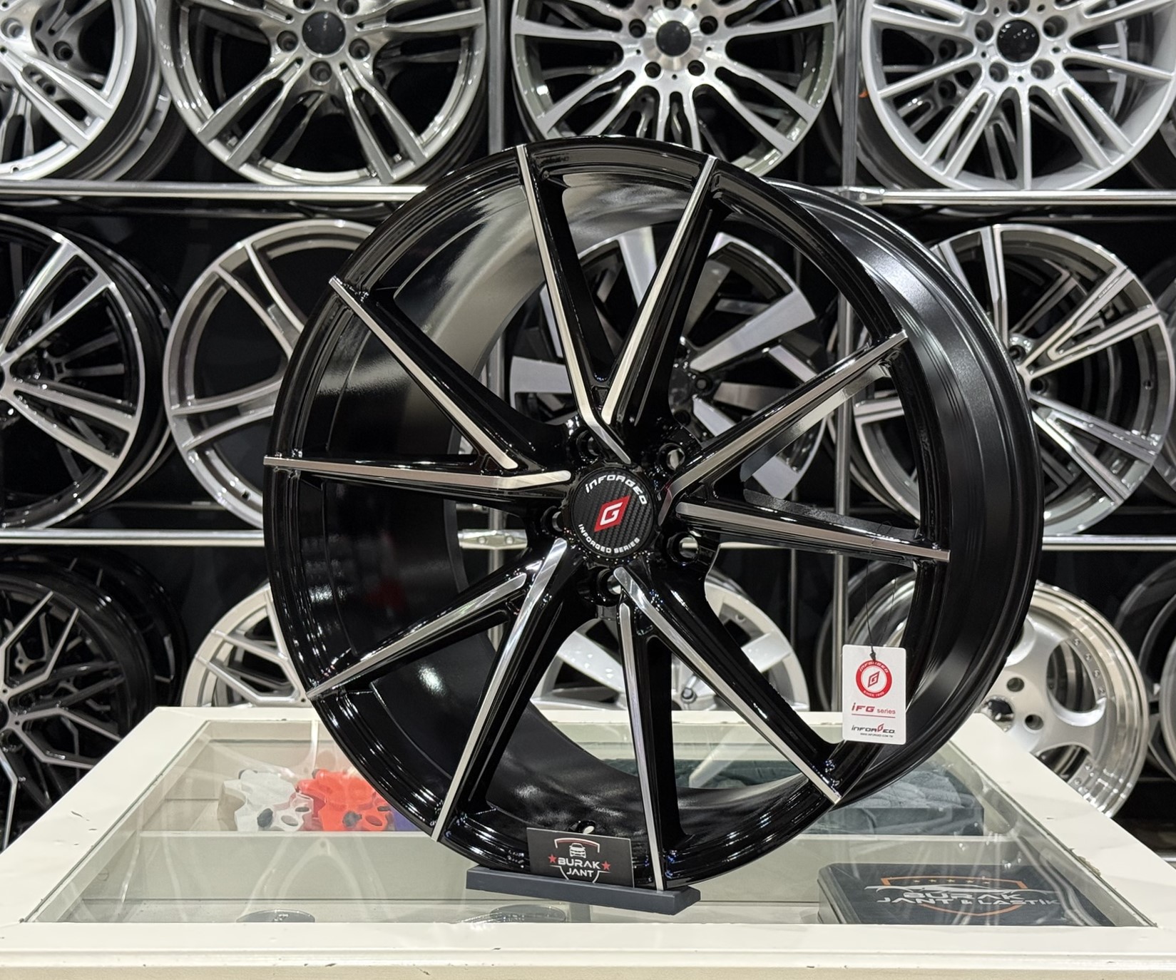 20 İNÇ 5X112 ORJİNAL İNFORGED İFG58 BLACK MACHİNED ÖN ARKA JANT MODELİ (4ADET) - Görsel 3