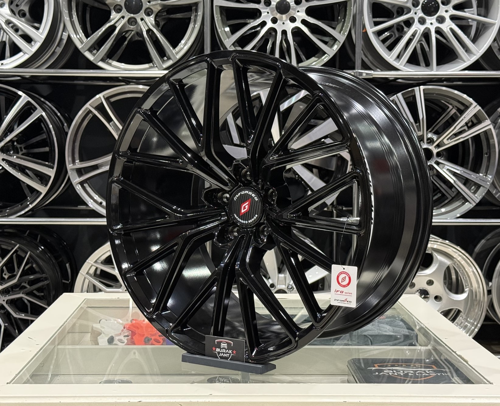 20 İNÇ 5X112 ORJİNAL İNFORGED İFG57 PİANO BLACK ÖN ARKA JANT MODELİ (4ADET) - Görsel 3