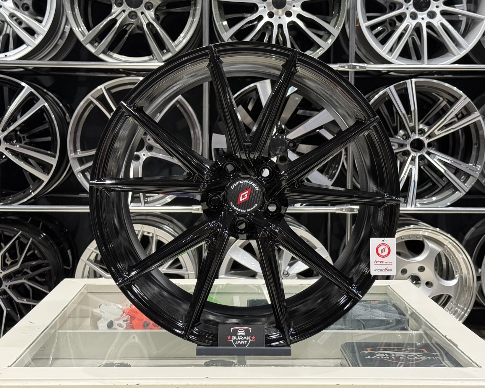 20 İNÇ 5X112 ORJİNAL İNFORGED İFG58 PİANO BLACK ÖN ARKA JANT MODELİ (4ADET)