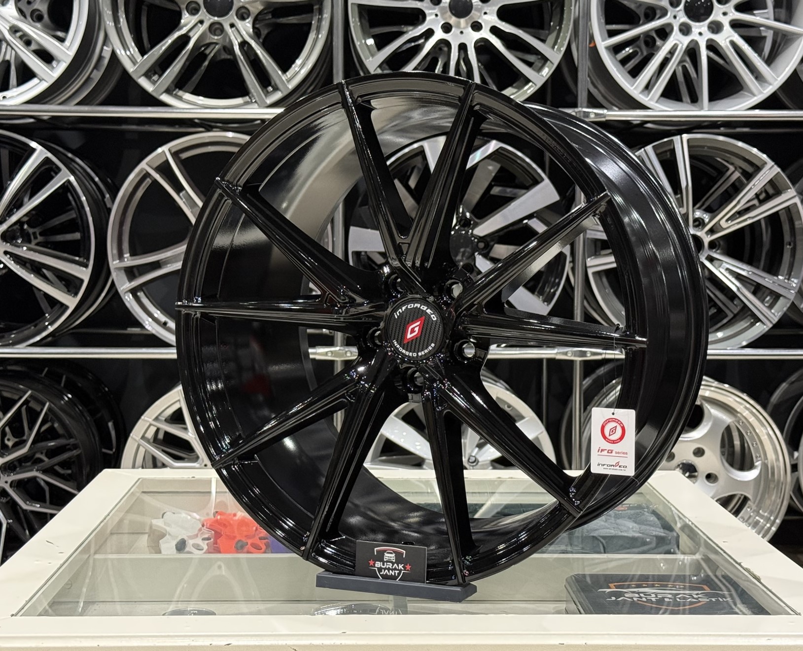 20 İNÇ 5X112 ORJİNAL İNFORGED İFG58 PİANO BLACK ÖN ARKA JANT MODELİ (4ADET) - Görsel 3