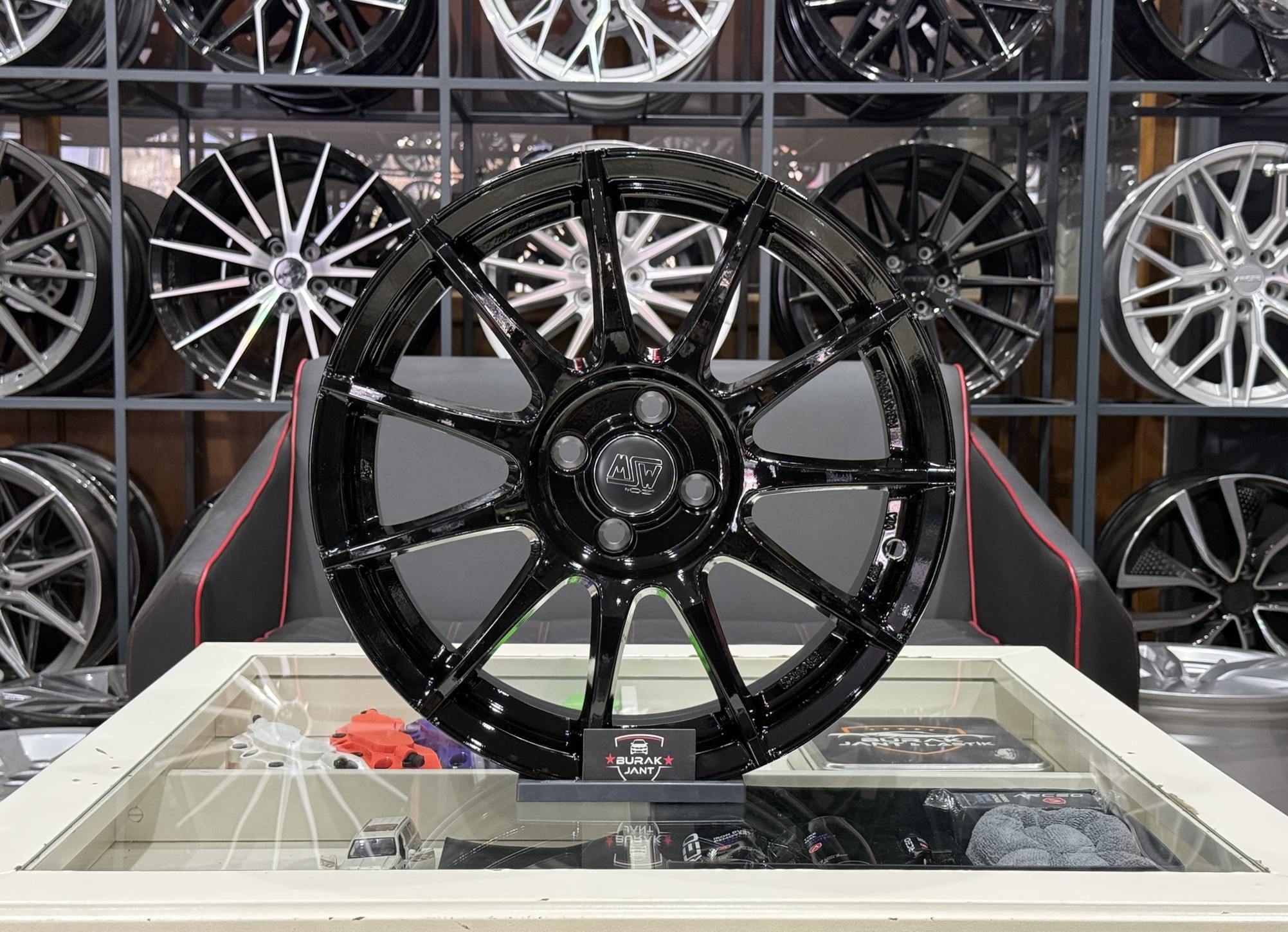 17 İNÇ 4X100 ORJ. GLOSS BLACK MSW-85 JANT MODELİ (4ADET)