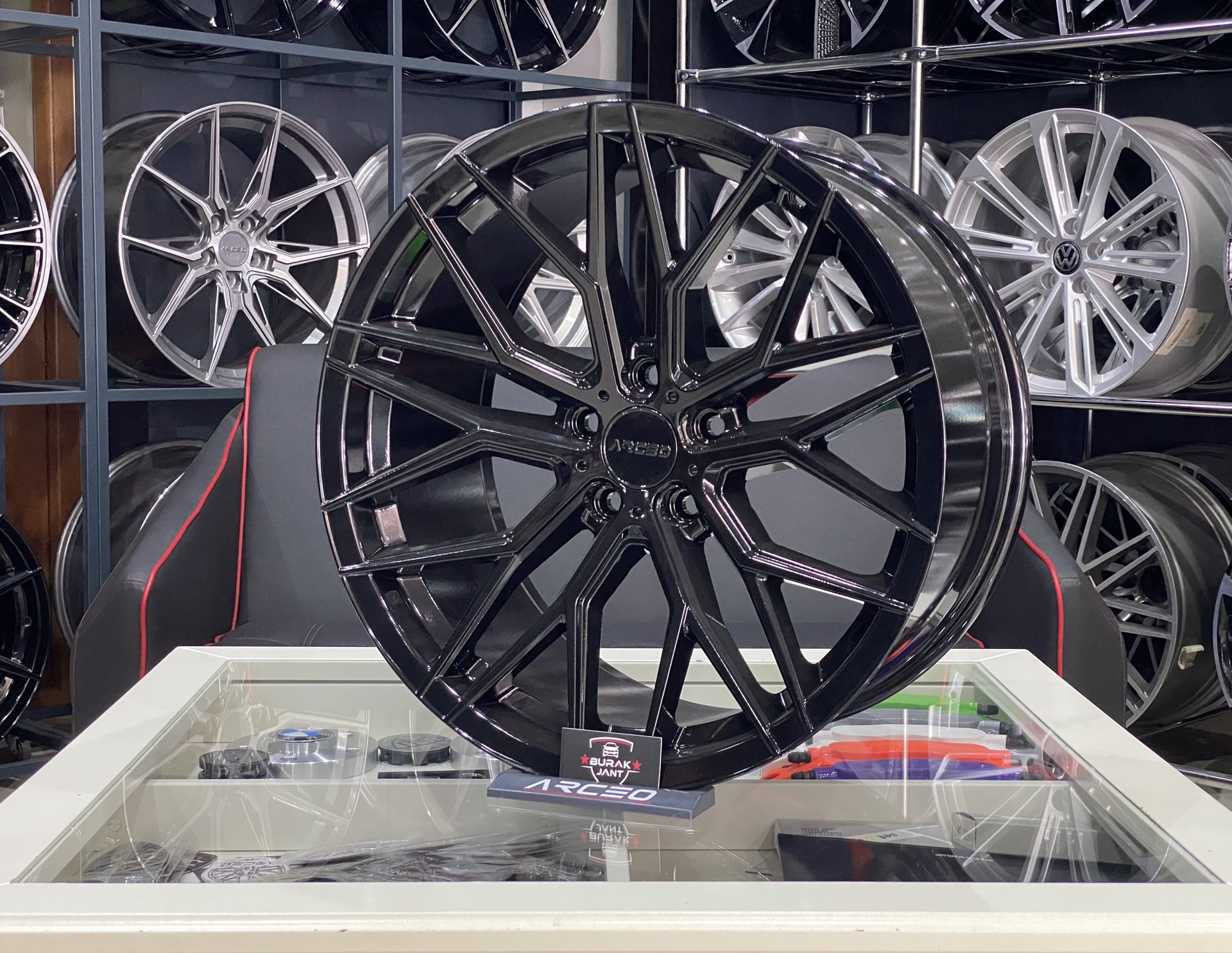 19 İNÇ 5X114.3 ARCEO VALENCİA PİANO BLACK JANT MODELİ (4ADET) - Görsel 3