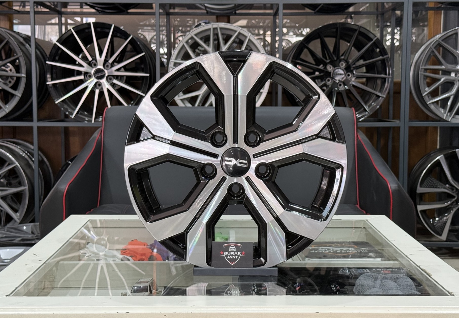 16 İNÇ 5X114.3 YENİ DACIA DUSTER BLACK DİAMOND JANT MODELİ (4ADET)