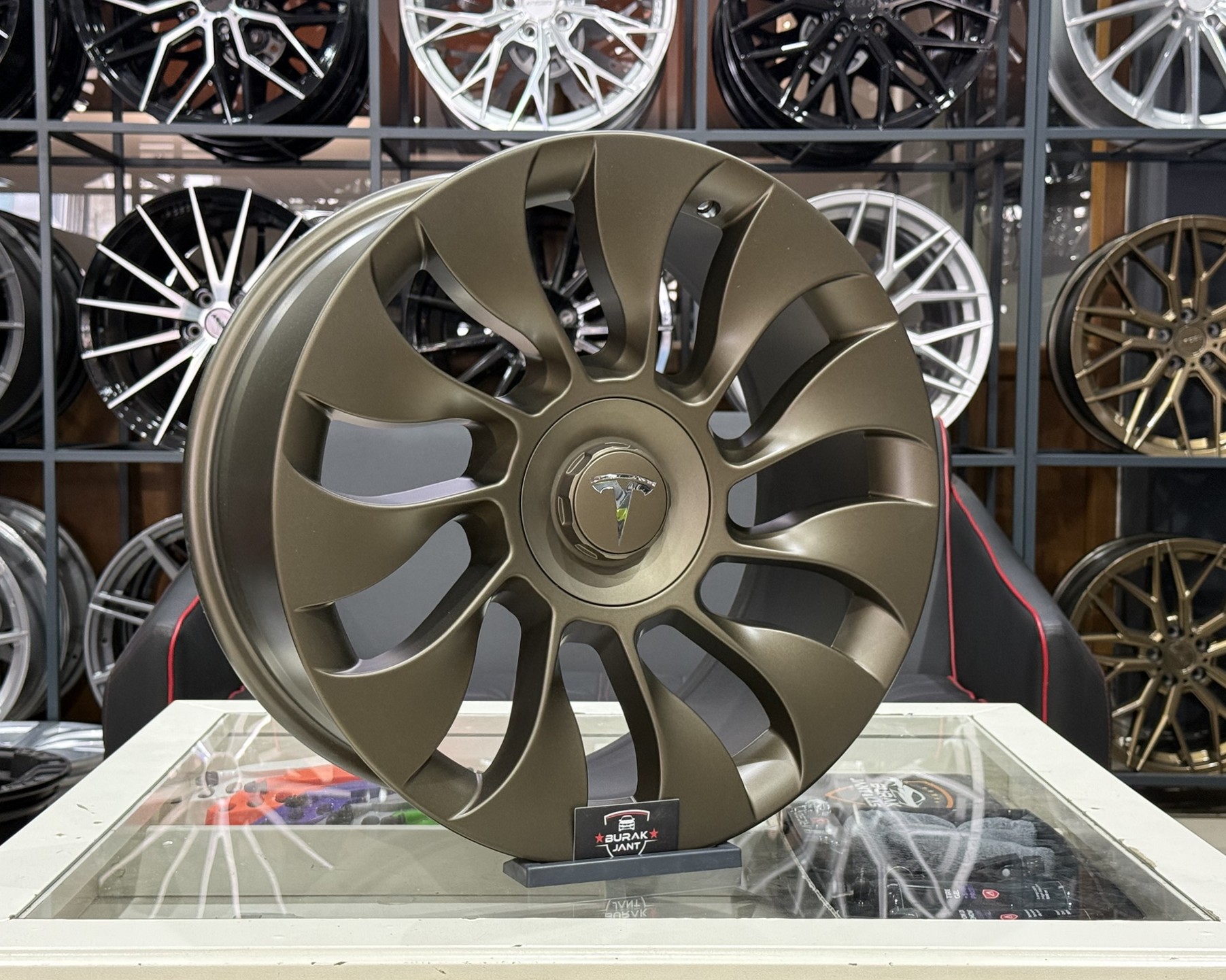 19 İNÇ 5X114.3 TESLA Y PERFORMANCE ORJİNAL KALIP BRONZ JANT MODELİ (4ADET) - Görsel 2