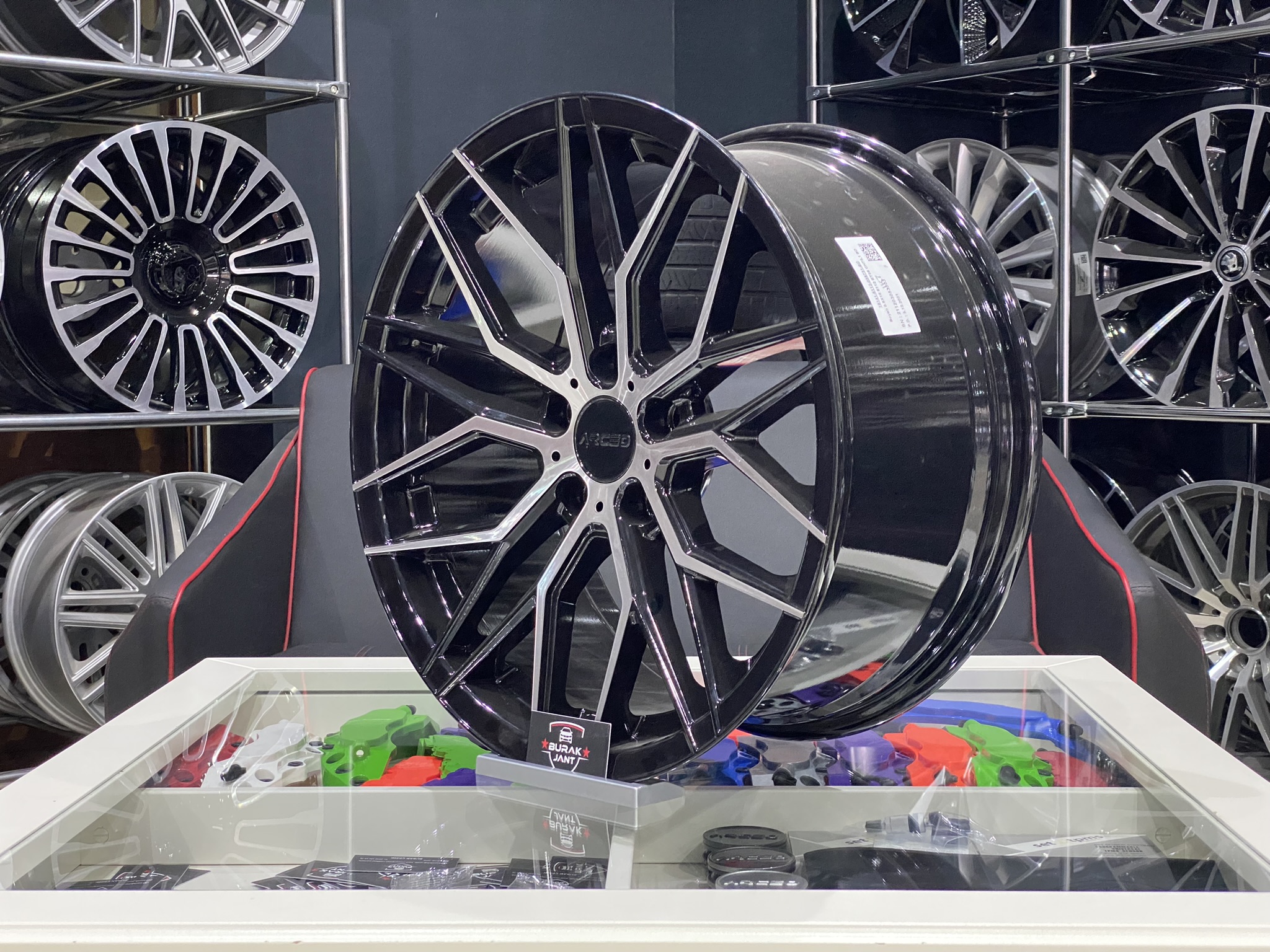 17 İNÇ 5X114.3 ARCEO VALENCİA BLACK DİAMOND JANT MODELİ (4ADET) - Görsel 3