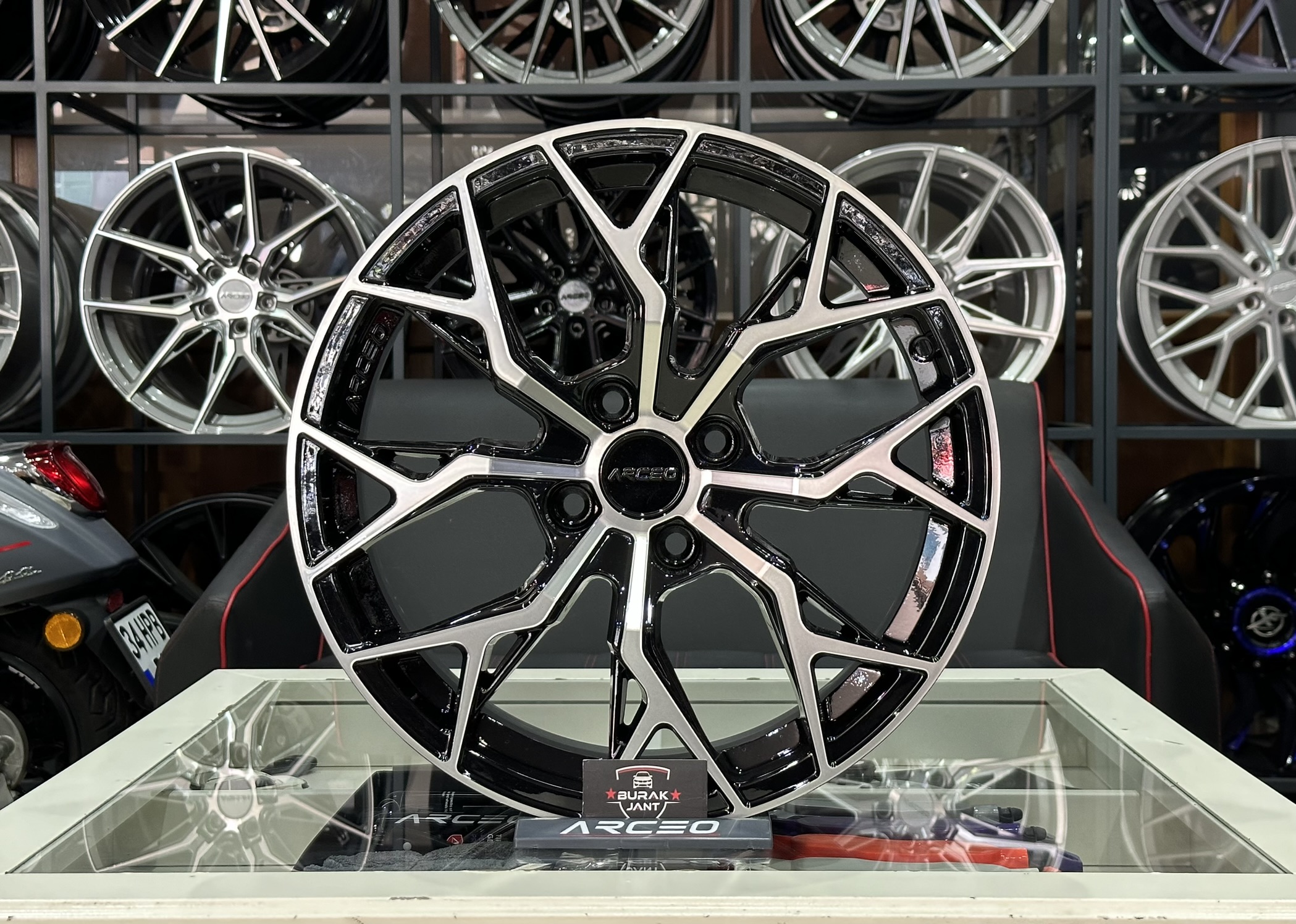 17 İNÇ 4X108 ET:35 ARCEO ROMA BLACK DİAMOND FORD FİESTA COURİER UYUMLU JANT MODELİ (4ADET)