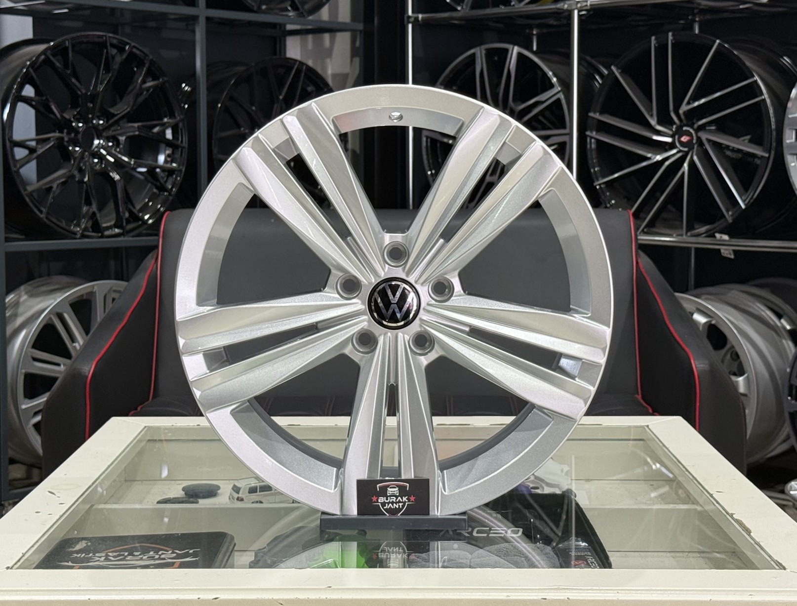 18 İNÇ 5X100 POLO İBİZA SCALA EGEA DOBLO UYUMLU SİLVER SEBRİNG JANT MODELİ (4ADET)
