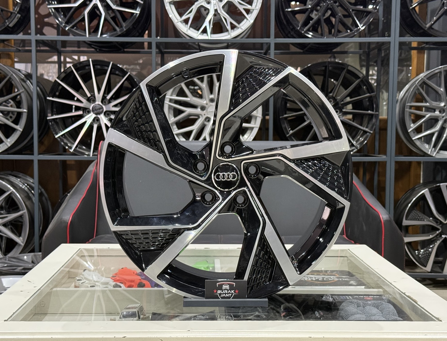 19 İNÇ 5X112 AUDİ A3 BLACK DİAMOND S3 JANT MODELİ (4ADET)
