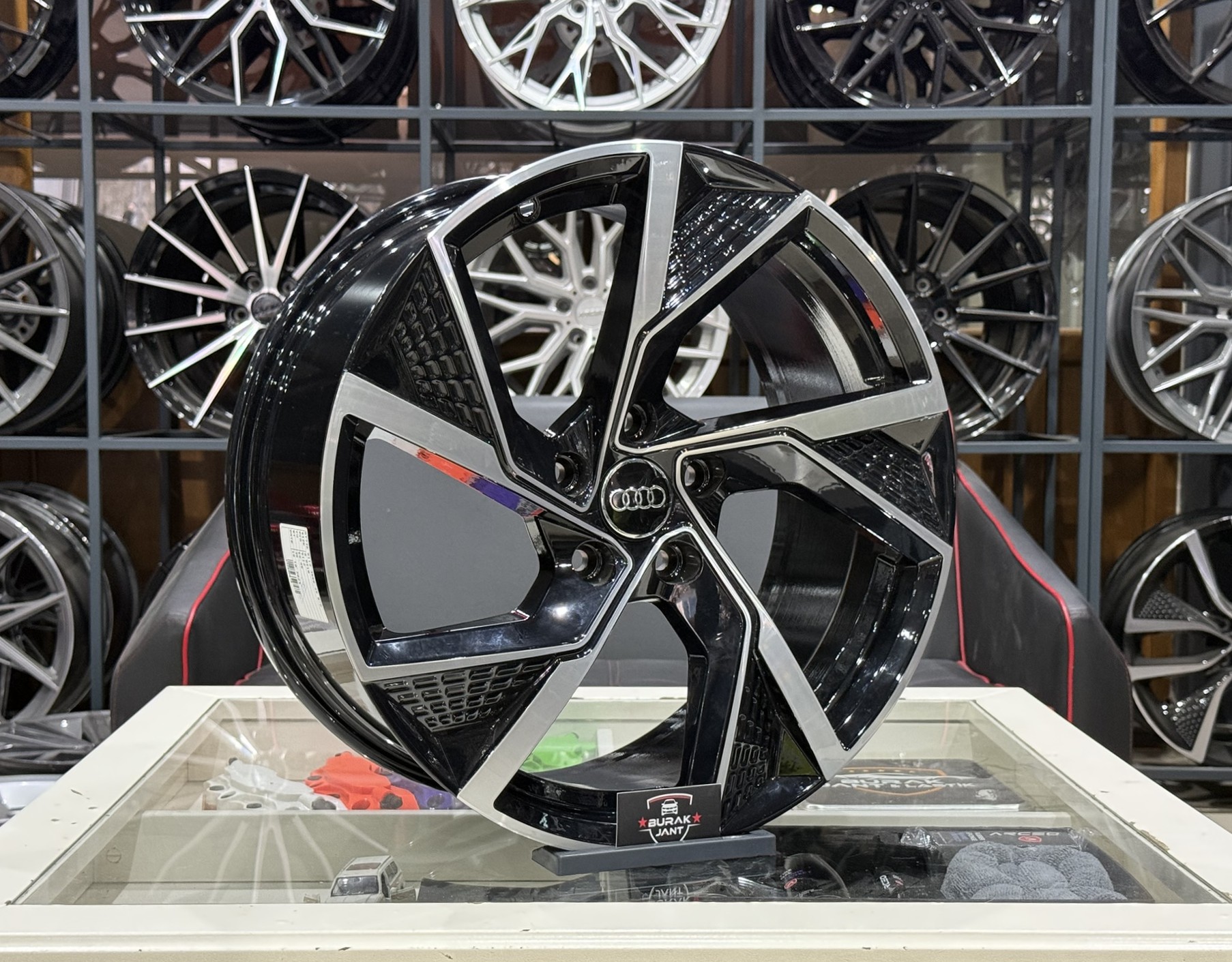 19 İNÇ 5X112 AUDİ A3 BLACK DİAMOND S3 JANT MODELİ (4ADET) - Görsel 2