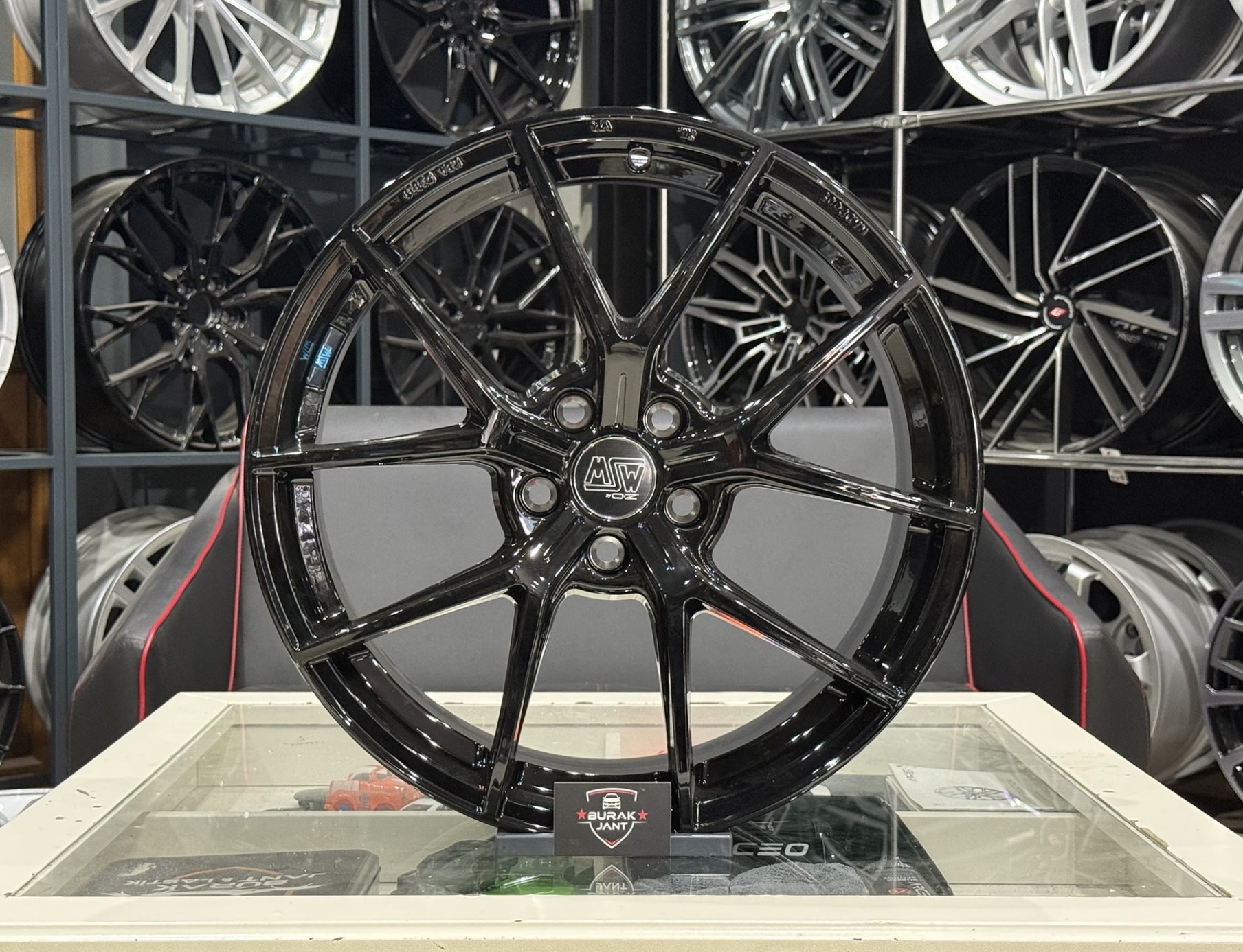 18 İNÇ 5X112 ORJİNAL MSW P1 GLOSS BLACK JANT MODELİ (4ADET)