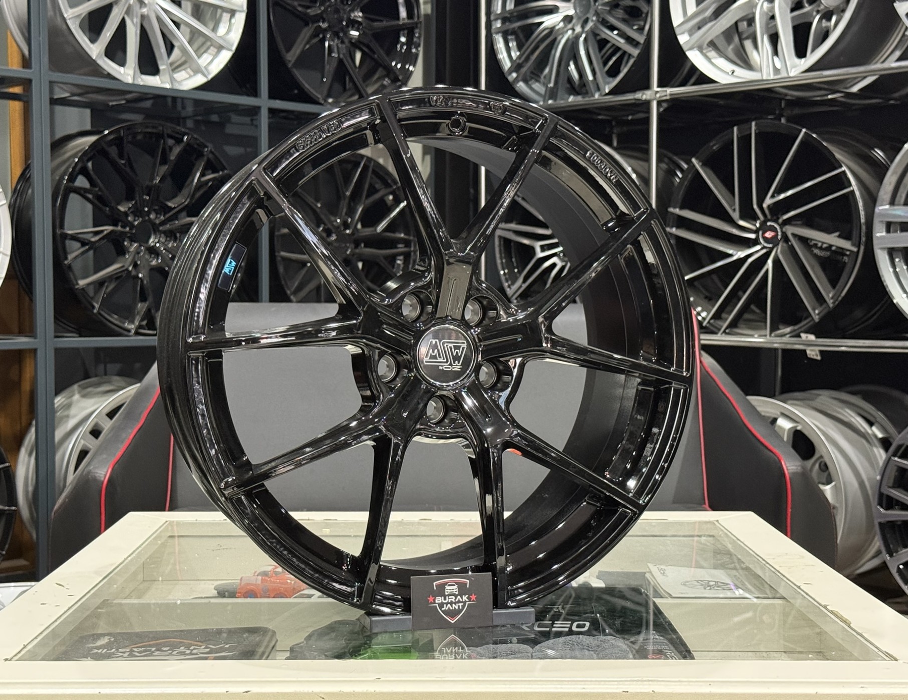 18 İNÇ 5X112 ORJİNAL MSW P1 GLOSS BLACK JANT MODELİ (4ADET) - Görsel 2
