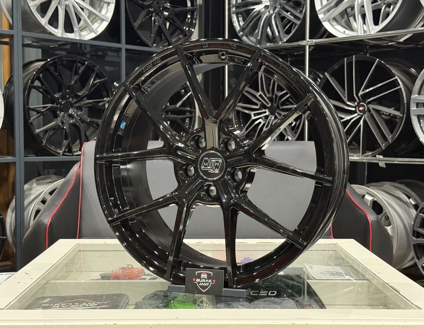18 İNÇ 5X112 ORJİNAL MSW P1 GLOSS BLACK JANT MODELİ (4ADET) - Görsel 3