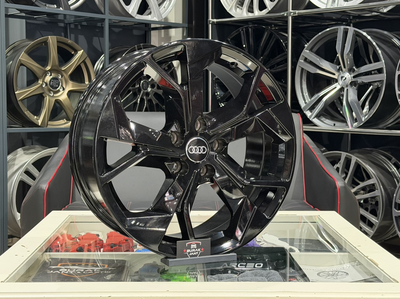 18 İNÇ 5X112 AUDİ PİANO BLACK A4 A5 A6 Q2 Q3 UYUMLU JANT MODELİ (4ADET) - Görsel 2