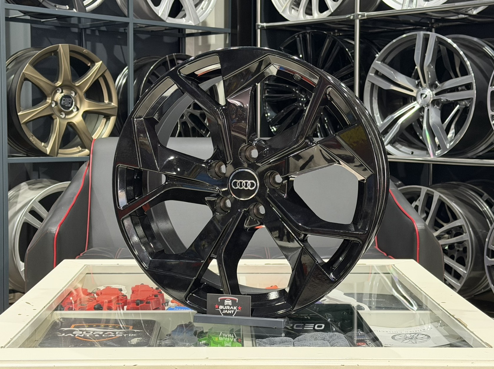 18 İNÇ 5X112 AUDİ PİANO BLACK A4 A5 A6 Q2 Q3 UYUMLU JANT MODELİ (4ADET) - Görsel 3