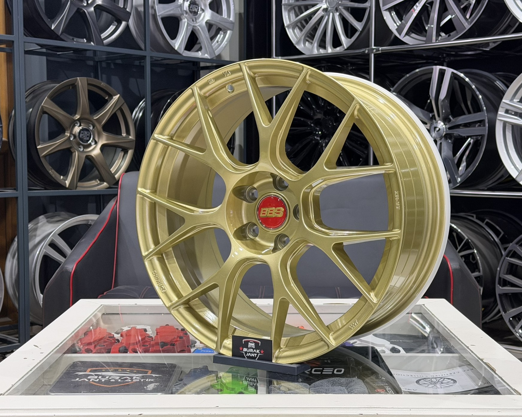 18 İNÇ 5X112 BBS RE-V7 GOLD JANT MODELİ (4ADET) - Görsel 3