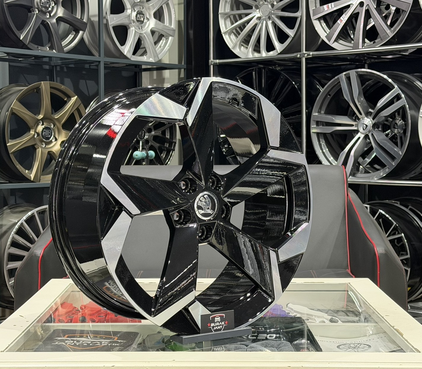 19 İNÇ 5X112 SKODA OCTAVİA SUPERB KODİAQ KAROQ BLACK DİAMOND SPORTLİNE JANT MODELİ (4ADET) - Görsel 2