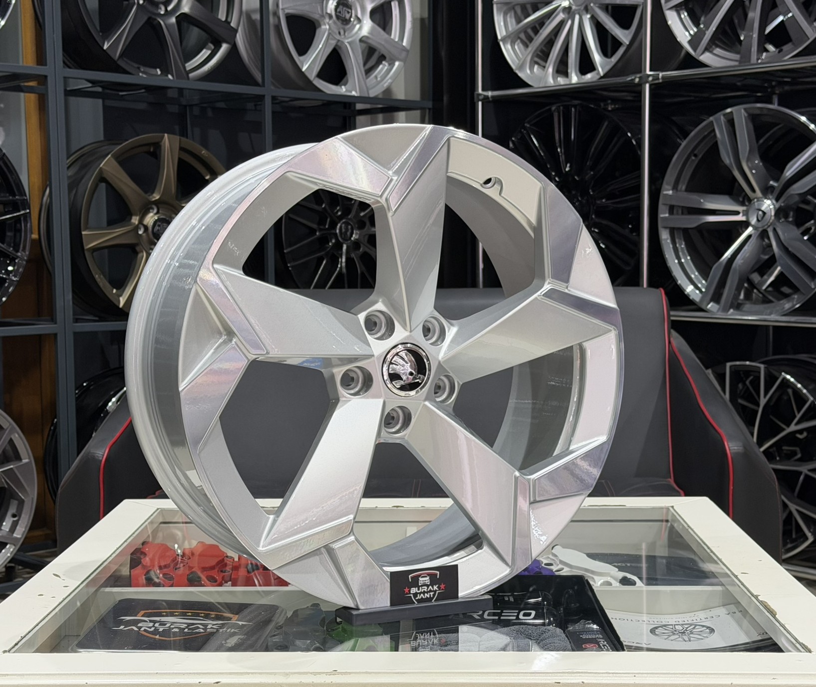 19 İNÇ 5X112 SKODA OCTAVİA SUPERB KODİAQ KAROQ SİLVER DİAMOND SPORTLİNE JANT MODELİ (4ADET) - Görsel 2