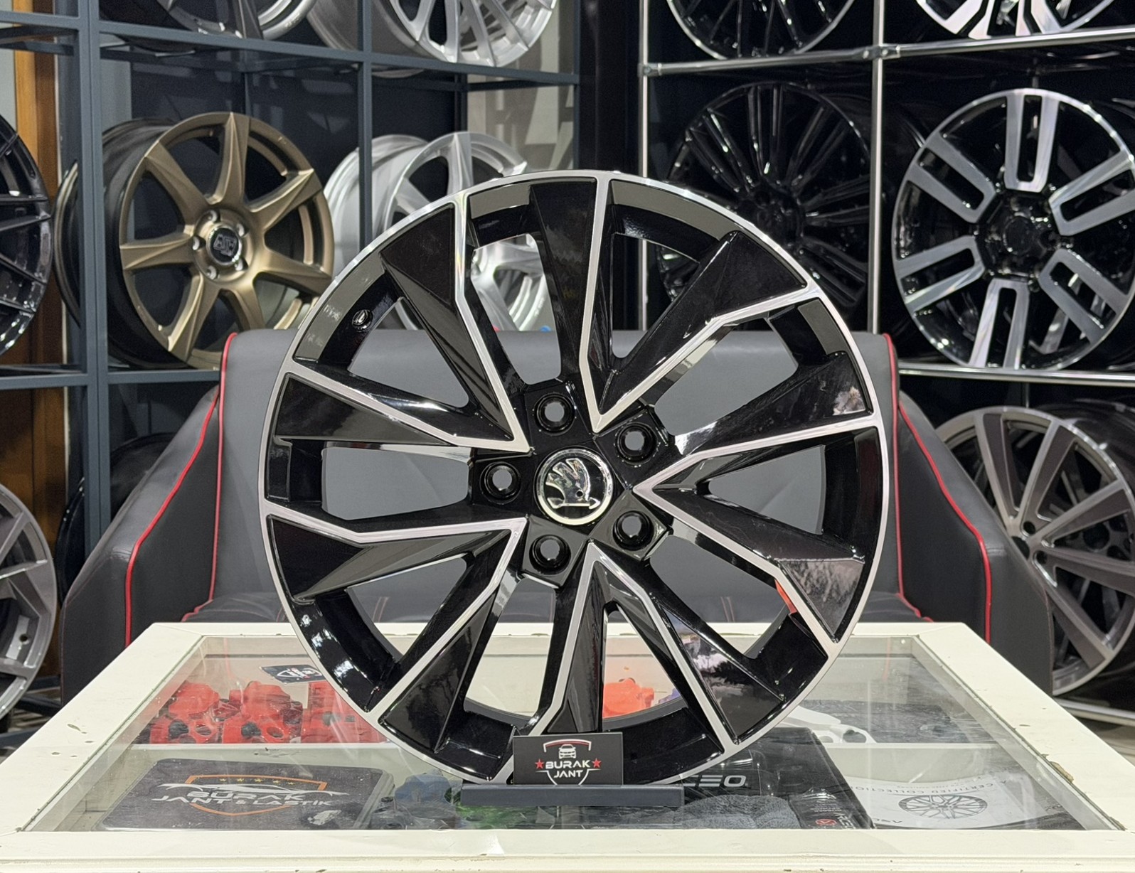 17 İNÇ 5X112 SKODA OCTAVİA JANT MODELİ (4ADET)